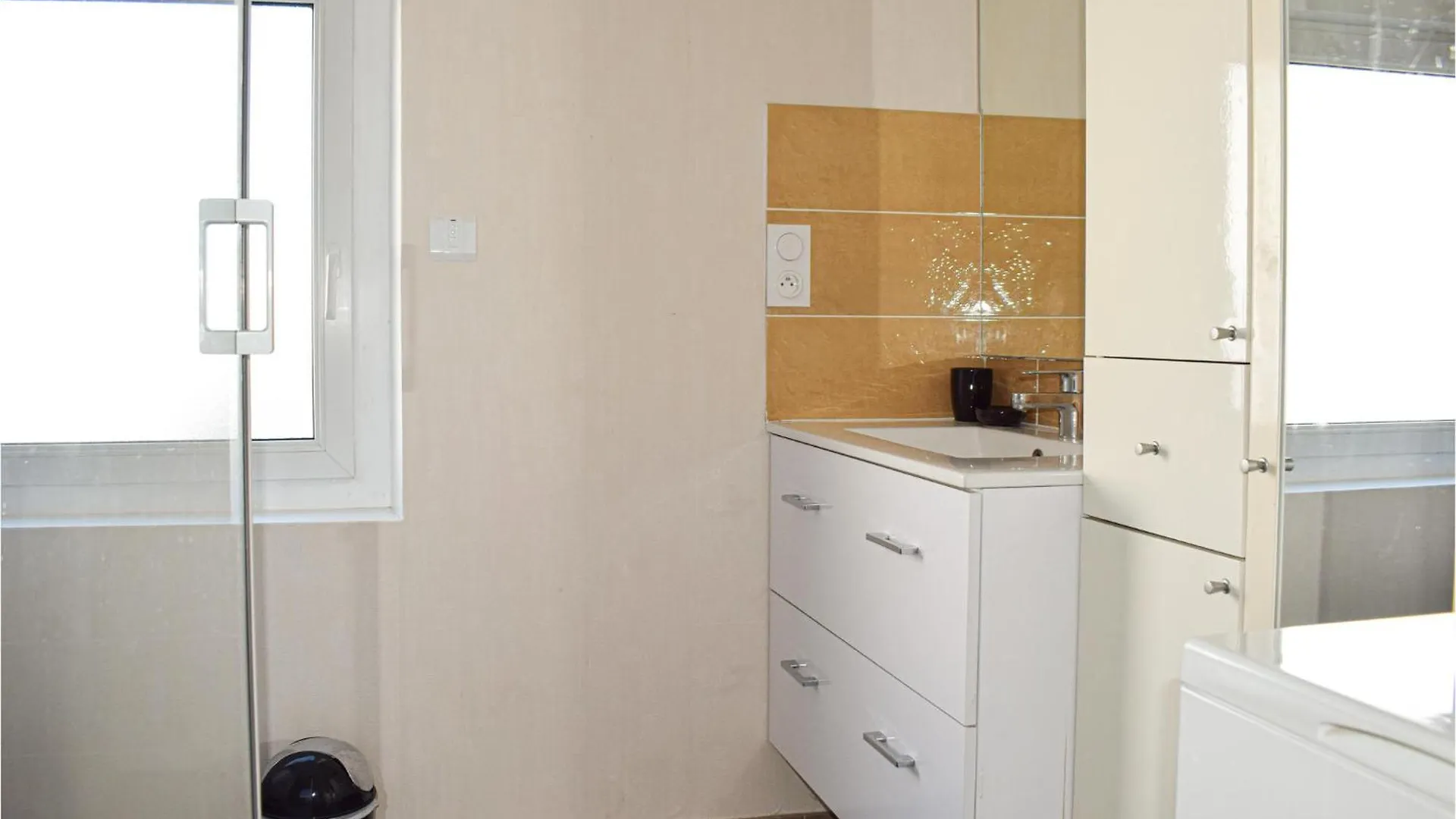 2 Bedroom Stunning Home In Pleubian